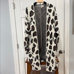 Umgee Cozy Leopard Print Open Cardigan - White & Brown
